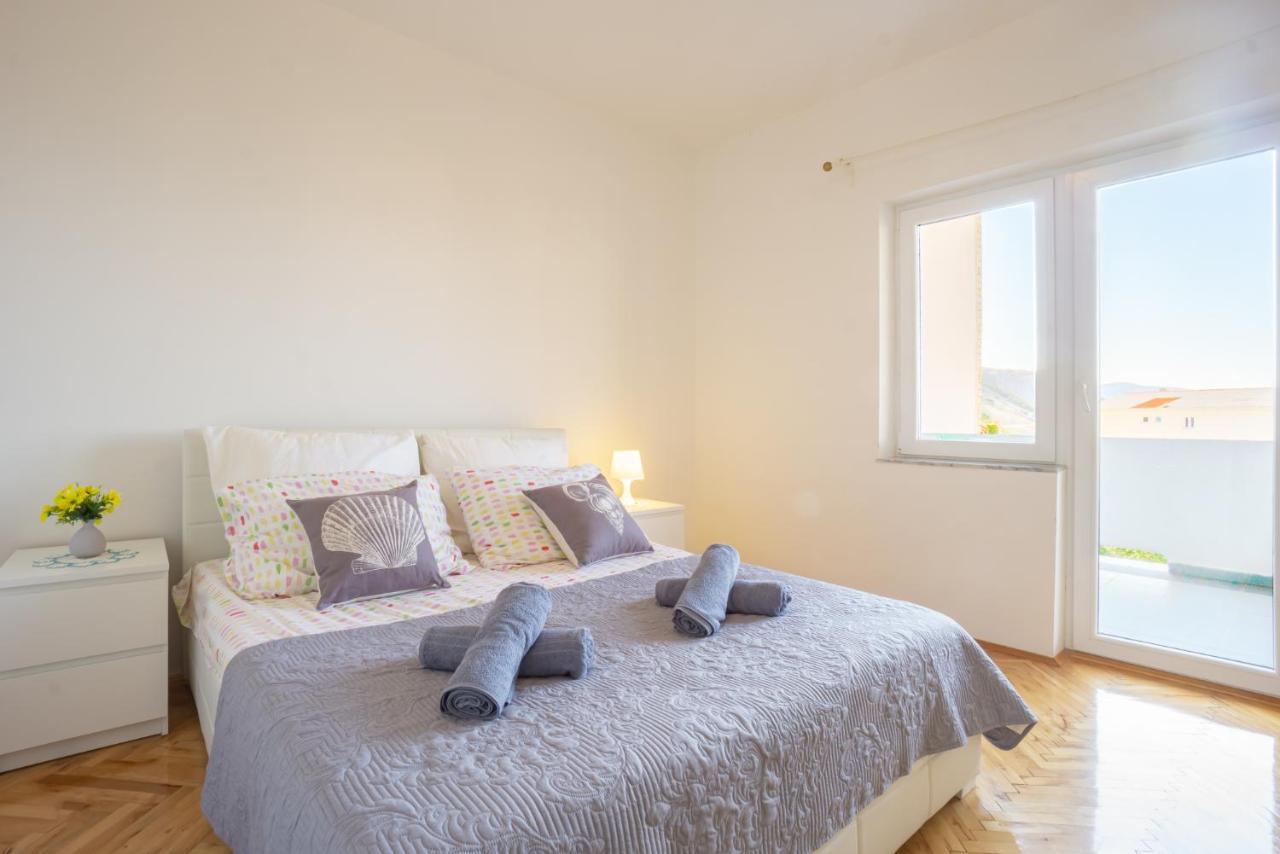Kob Orog Good Location With Sea Views And Modern Decor Appartement Metajna Buitenkant foto