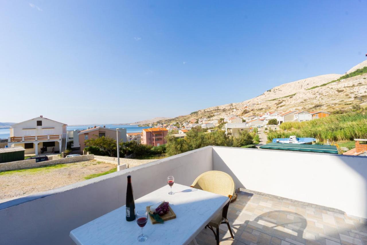 Kob Orog Good Location With Sea Views And Modern Decor Appartement Metajna Buitenkant foto