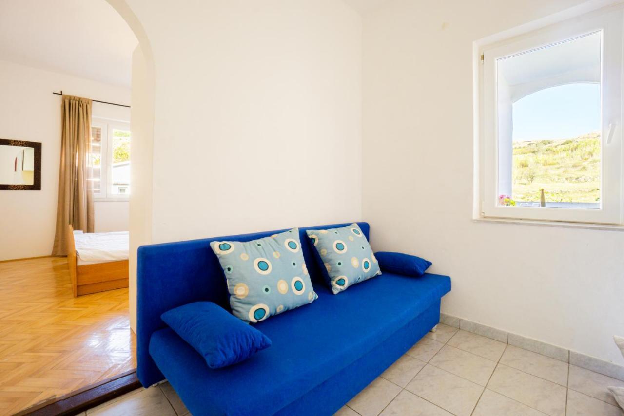 Kob Orog Good Location With Sea Views And Modern Decor Appartement Metajna Buitenkant foto