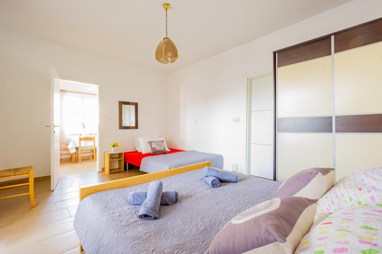 Kob Orog Good Location With Sea Views And Modern Decor Appartement Metajna Buitenkant foto