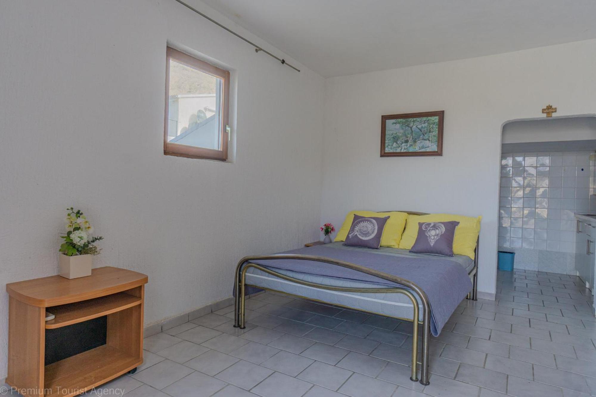 Kob Orog Good Location With Sea Views And Modern Decor Appartement Metajna Buitenkant foto